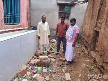 खैरा: खैरा थाना क्षेत्र के प्राथमिक मकतब विद्यालय जीत झिगोई में अज्ञात चोरों ने समरसेबल मोटर एवं पाइप की चोरी कर फरार