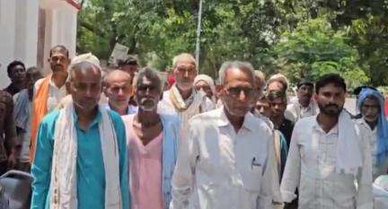 पयागपुर: त्रिकोलिया गांव में पैमाइश कार्य करने पर स्थानीय ग्रामीणों ने डीएम से की शिकायत #jansamasya
