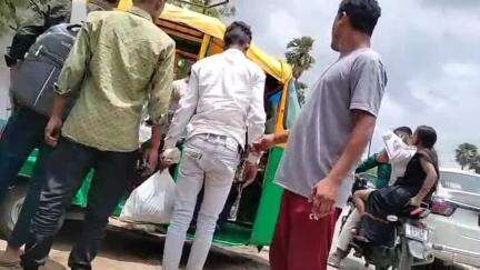 बोध गया: गया-बोधगया रिवर साइड मार्ग पर अमवां के पास तेज रफ्तार ऑटो हुआ अनियंत्रित, यात्री बाल-बाल बचे