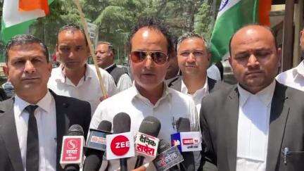 कुल्लू: सिटीजन फॉर नेशनल सिक्योरिटी के बैनर तले वकीलों ने निकाली तिरंगा यात्रा, अधिवक्ता अमर ठाकुर ने दी जानकारी
