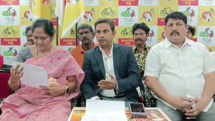 కర్నూలు: మైనార్టీ ప్రజలు సబ్సిడీ లోన్స్ సద్వినియోగం చేసుకోండి  : ఏపీ రాష్ట్ర హజ్ కమిటీ సభ్యులు సూరీ మన్సూర్ అలీ ఖాన్
