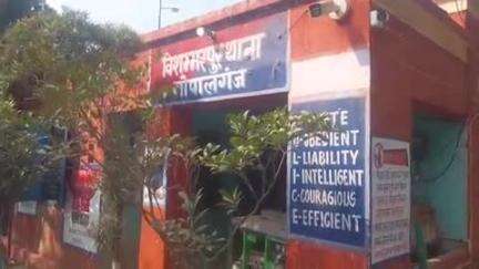 कुचायकोट: विशम्भरपुर पुलिस ने सिपाया गांव के पास से दो लोगों को शराब के नशे में किया गिरफ्तार