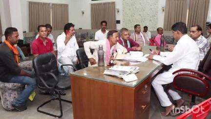 पठारी: तहसील क्षेत्र के एक दर्जन से अधिक लोगों ने समस्याओं के समाधान हेतु विधायक हरि सिंह सप्रे को दिए आवेदन