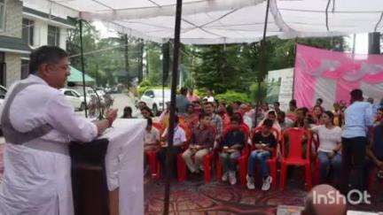 पालमपुर: पालमपुर विधायक आशीष जी ने सैनिक स्कूल प्रवेश परीक्षा में सफल विद्यार्थियों को नगर निगम कार्यालय में सम्मानित किया