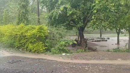 అసిఫాబాద్: ఆసిఫాబాద్ జిల్లా కేంద్రంతో పాటు పలు మండలాల్లో భారీ వర్షం