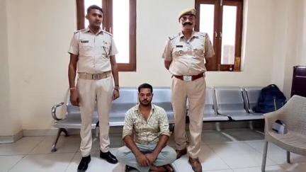सरदारशहर: अश्लील वीडियो वायरल करने की धमकी देकर युवती से दुष्कर्म करने वाले युवक को पुलिस ने फतेहपुर से किया गिरफ्तार