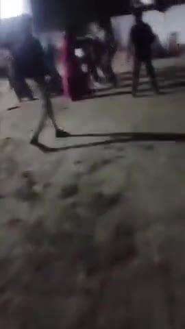 मेहनगर: तरवां क्षेत्र के बीबीपुर में युवती के साथ छेड़छाड़ और परिजनों पर हमले का वीडियो वायरल, पुलिस जांच में जुटी