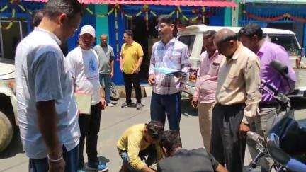 कांडा: PWD द्वारा कांडा धपोलासेरा सड़क में गुणवत्तापूर्ण डामरीकरण नहीं करने की शिकायत पर जांच टीम पहुंची कांडा