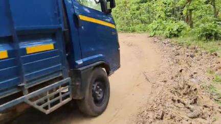 বিনপুর ২: বেহাল খাঁদারানি লেকে যাওয়ার রাস্তা, সমস্যায় সাধারণ মানুষ #Jansamasya