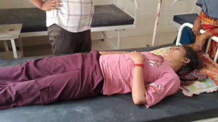 अकबरपुर: तिगाई भट्ठे के पास तेज रफ्तार ऑटो रिक्शा अनियंत्रित होकर पलटा, 3 लोग हुए घायल