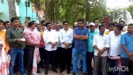 लातेहार: पूर्व मुख्यमंत्री रघुवर दास का सर्किट हाउस आगमन पर विधायक के नेतृत्व में हुआ जोरदार स्वागत