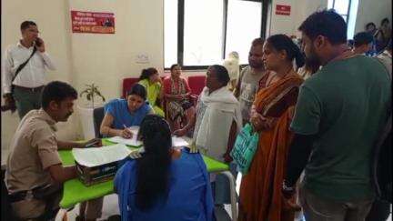 मल्हारगंज: पुलिस कंट्रोल रूम में जनसुनवाई आयोजित, बड़ी संख्या में पहुंचे आवेदक, कमिश्नर ने दिए समाधान के निर्देश