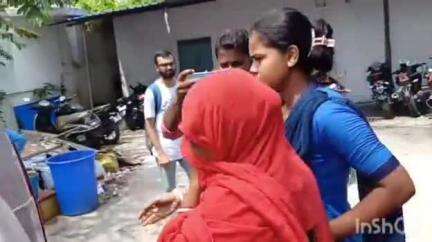 বনগাঁ: যুবকের উপরে আক্রমণ এর অভিযোগ প্রতিবেশী গৃহবধূর বিরুদ্ধে, অভিযুক্তকে বনগাঁয় এলাকা থেকে গ্রেফতার করেছে বনগাঁ থানার পুলিশ