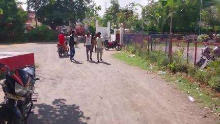 मधुपुर: कालीमंडा रोड पर पिकअप वैन चालक की लापरवाही से बुलेट सवार घायल, विरोध करने पर 15-20 अज्ञात लोगों ने पीटा