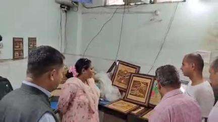 कोटद्वार: विधानसभा अध्यक्ष ने कोटद्वार में डिजिटल कार्व और हैंडीक्राफ्ट फर्म का दौरा किया, स्वरोजगार की मिसाल बने सेहवाल रावत