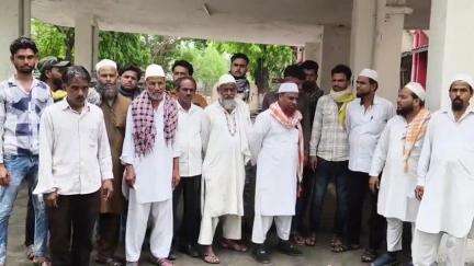 रायसेन: सैमरा गांव के मुस्लिम समाज ने कब्रिस्तान की बदहाली को लेकर कलेक्ट्रेट में सौंपा ज्ञापन, #Jansamasya
