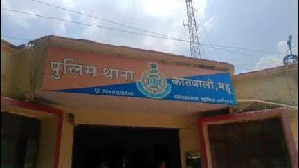 महू कोतवाली पुलिस ने धार्मिक यात्रा के दौरान बज रहे DJ को किया ज़ब्त