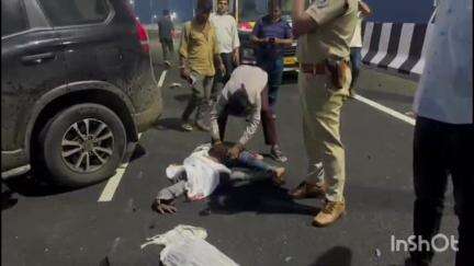 बदनावर: सड़क हादसे में दो लोगों की मौत, पोस्टमार्टम के बाद शव परिजनों को सौंपे