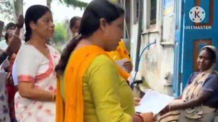 বাঁকুড়া ১: তোমার ঠিকানা উন্নয়নের নিশানা কে কেন্দ্র করে বাঁকুড়া টাউন মহিলা তৃণমূল কংগ্রেসের পক্ষ থেকে ২৩ নম্বর ওয়ার্ডে কর্মসূচি
