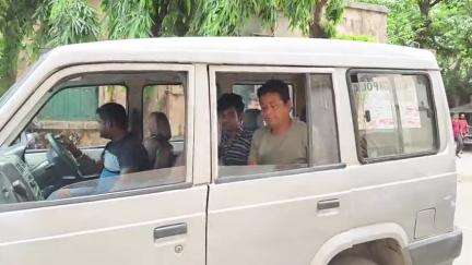 কৃষ্ণনগর ১: এক নাবালিকাকে অপহরণের ঘটনায় এক যুবককে গ্রেপ্তার করে কৃষ্ণনগর আদালতে পাঠায় ভীমপুর থানার পুলিশ