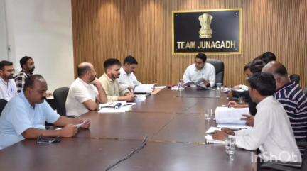 જૂનાગઢ: કલેકટર કચેરી ખાતે રાજકીય પક્ષના પ્રતિનિધિઓ સાથે બેઠક યોજાઈ,ઉમેદવારના ચૂંટણી ખર્ચ સહિત વિવિધ મુદ્દે માર્ગદર્શન અપાયું