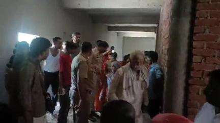 सवायजपुर: रामताल आश्रम पर पूजा कर रही महिलाओं के गले से शातिर महिलाओं ने काटी सोने की चेन, पुलिस रही नदारत