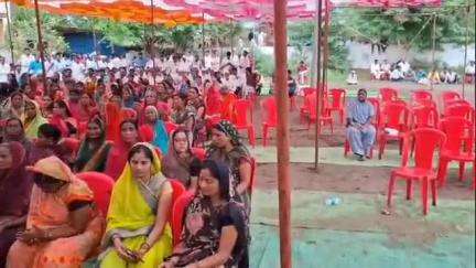 माजलगाव: काडीवडगाव येथील महिला सरपंचाच्या विरोधात अविश्वासाचा ठराव मंजूर, 349 विरुद्ध 02 मतांनी ठराव मंजूर