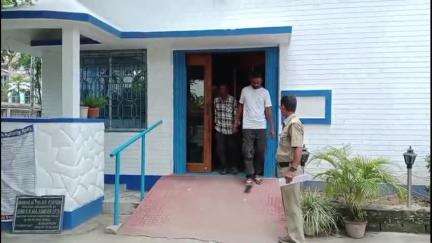 কৃষ্ণনগর ১: কৃষ্ণনগর পুলিশ জেলার বড়োসড় সাফল্য, ৫৯ কেজি গাঁজাসহ তিন ব্যক্তিকে গ্রেপ্তার ধুবুলিয়া থানার পুলিশের পেশ করা হয় আদালতে