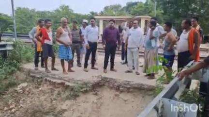 विद्यापति नगर: बढ़ौना में गुमटी संख्या 12सी व चतरा की 11सी का एसडीओ ने लिया जायजा