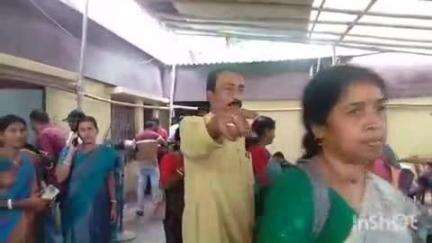 পুরুলিয়া ২: জেলা পরিষদের সদস্যদের নিয়ে পুরুলিয়া শহরের হিলভিউ মাঠ সংলগ্ন একটি হোটেলে বৈঠক করলেন  তৃণমূলের জেলা সভাপতি
