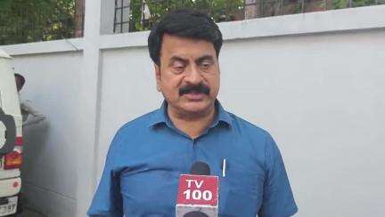 रुद्रपुर: विकास भवन में विजिलेंस के डिप्टी एसपी अनिल मनराल ने अधिकारियों और कर्मचारियों को निःशुल्क काम करने के प्रति जागरूक किया