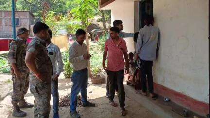 कैरो: हनहट व गितिलगढ़ में बिजली चोरी के खिलाफ छापामारी, पांच पर मामला दर्ज, ₹87 हजार से अधिक का जुर्माना वसूला गया