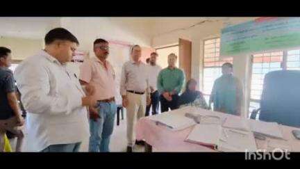 बलरामपुर: सीएमओ ने पीएचसी महाराजगंज का आकस्मिक निरीक्षण किया