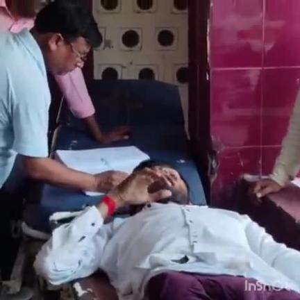 ऊंचाहार: अरखा गाँव के पास बाईपास पर बने पुल पर खड़े ट्रक से टकराकर स्कूटी सवार भाई-बहन घायल, सीएचसी में कराया गया भर्ती