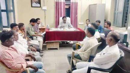 అసిఫాబాద్: మూడు నెలల రేషన్ జూన్ లో ఇవ్వాలి: వాంకిడి తహసీల్దార్ రియాజ్ అలీ