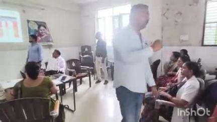 मोहिउद्दीननगर: मोहिउद्दीननगर सीएचसी में युविन पोर्टल की समीक्षा, सात एएनएम से स्पष्टीकरण मांगा गया