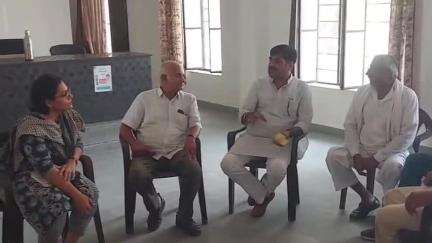 नवलगढ़: नवलगढ़ पंचायत समिति में तंबाकू नियंत्रण कार्यक्रम की सराहना, अजीम प्रेमजी फाउंडेशन की प्रतिनिधि आकृति ने किया दौरा