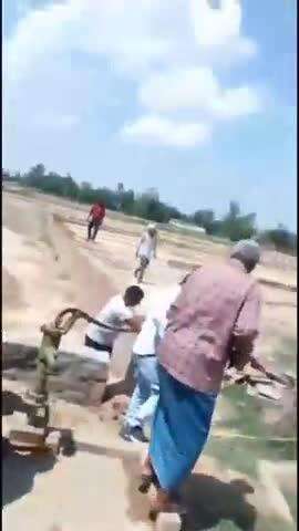 खलीलाबाद: ग्राम लोहरौली के ग्राम प्रधान के बल पर दर्जन भर लोगों ने मेरी भरी जमीन की नींव उखाड़ फेंकी, जिलाधिकारी से की शिकायत