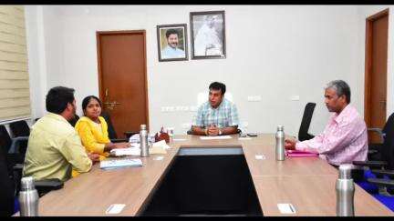 సిరిసిల్ల: వైద్యారోగ్య శాఖలో పోస్టుల భర్తీకి ఇంటర్వ్యూలు జిల్లా కలెక్టర్ అధ్యక్షతన నిర్వహణ