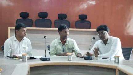 ದಾಂಡೇಲಿ: ಆತಂಕಕಾರಿ ಮರಗಳು, ಕೋವಿಡ್ ಮುನ್ನೆಚ್ಚರಿಕೆ ಕುರಿತು ನಗರಸಭೆಯಲ್ಲಿ ವಿವಿಧ ಇಲಾಖೆ ಅಧಿಕಾರಿಗಳೊಂದಿಗೆ ಸಭೆ