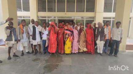 विदिशा नगर: ग्राम रूसल्ली के आदिवासियों ने भूमि सीमांकन में गड़बड़ी के लगाए आरोप, कलेक्ट्रेट में आयोजित जनसुनवाई में दिया आवेदन