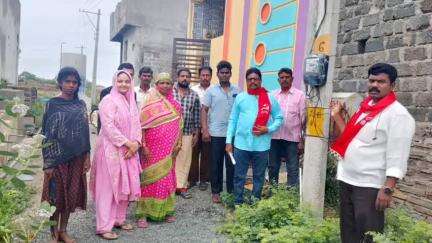 జగనన్న కాలనీ ఫేస్ వన్‌లో మంచినీరు, కరెంటు సమస్య పరిష్కరించాలని సీపీఎం కార్యదర్శి వర్గ సభ్యులు డిమాండ్‌