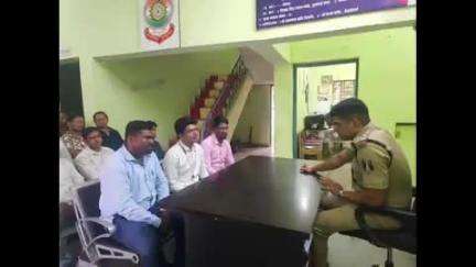 राजिम: देवभोग आदिवासी क्षेत्र में माइक्रो फाइनेंस कंपनियों की मनमानी पर पुलिस ने दिखाई सख्ती