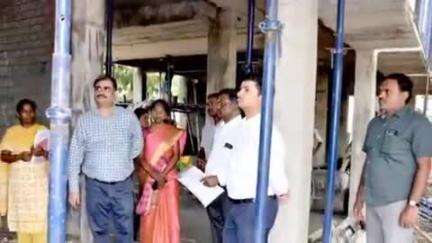 ஈரோடு: கோலார் பகுதி மற்றும் பல்வேறு பகுதிகளில் நடைபெற்று வரும் வளர்ச்சி திட்ட பணிகளை மாவட்ட கண்காணிப்பு அலுவலர் ஆய்வு செய்தார்