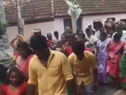தேவகோட்டை: காமராஜர் தெருவில் ஸ்ரீ மகமாயி முத்துமாரியம்மன் கோவிலில் வைகாசி செவ்வாய் திருவிழா