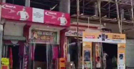 उजियारपुर: अंगार घाट: मोबाइल दुकान में चोरी, चोरों ने करीब 15 लाख का सामान चुराया