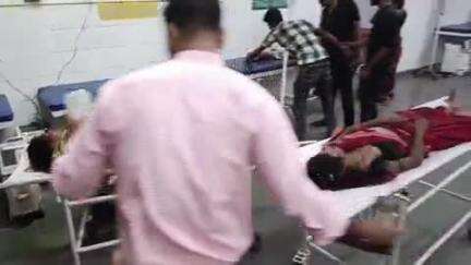 खलीलाबाद: कांटे मुंडेरवा मार्ग पर तेज़ रफ्तार रोडवेज बस ने टेंपो को मारी ठोकर, 4 की मौत, 3 घायल, घायलों को BRD रेफर किया गया
