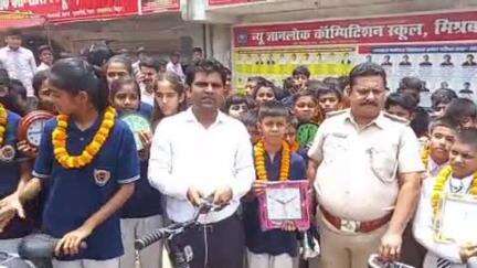 फुलवरिया: न्यू ज्ञान लोक कॉम्पिटिशन स्कूल मिश्रबतरहां का इतिहास, सैनिक स्कूल प्रवेश परीक्षा में 90 में से 90 छात्र सफल