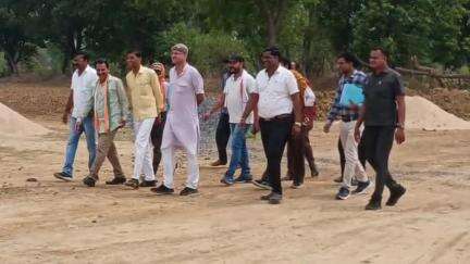 बलौदा: अकलतरा विधायक ने सेवा सहकारी समिति खिसोरा का किया निरीक्षण, किसानों से की गई चर्चा