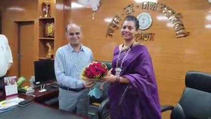 गुमला: नवपदस्थापित उपायुक्त प्रेरणा दीक्षित ने संभाला गुमला जिले का कार्यभार